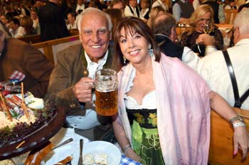 Franz Bulle Roth mit Partnerin Helena Sarkozy