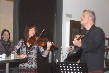 Saskia Götz und Michael Bohlmann spielen. Foto: Andrea Pollak