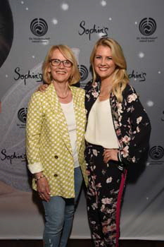Jennifer Knble mit Mutter Leni (links)