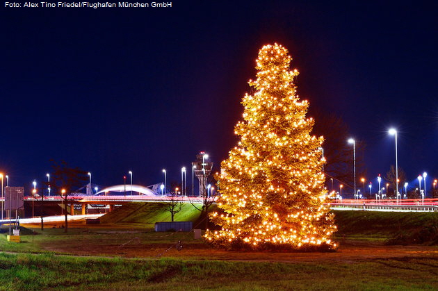 Leuchtender Weihnachtsgruß am Münchner Flughafen. Foto: Alex Tino Friedel/Flughafen München GmbH