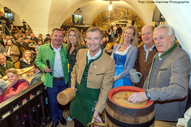 Peter und Caterina Hubert, Landrat Jens Zangenfeind, Anna Herzogin in Bayern, Andreas Baron von Maltzan, Braumeister Norbert St�hmer. Foto: Linda Krammer Photographie