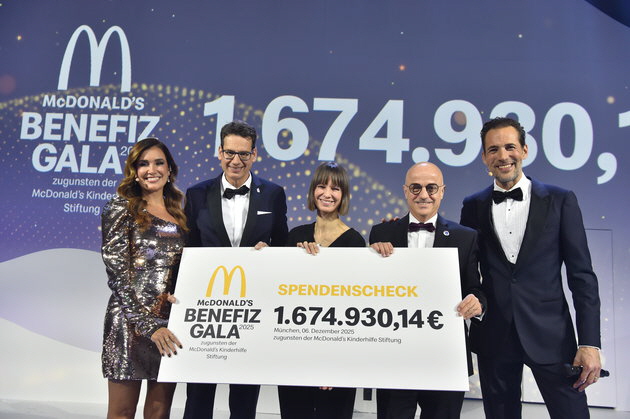 Jana Ina Zarella, Adrian Kstler (Vorstand McDonald's Kinderhilfe Stiftung), Christina Stuermer, Mario Federico (McDonald's Vorstandsvorsitzender), Alexander Mazza