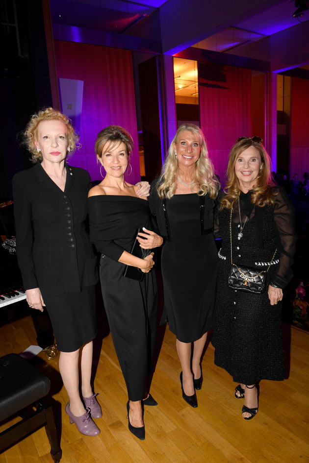 Sunnyi Melles, Anne-Sophie Mutter, Karin Baum�ller-S�der, Judith Epstein. Foto: Agency People Image/Michael Tinnefeld