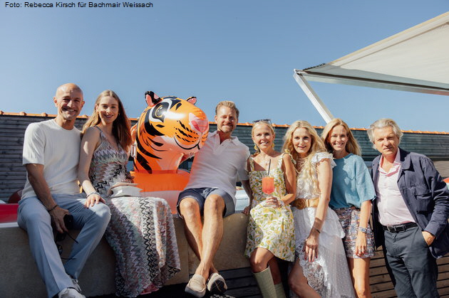 Peyman Armin mit Begleitung, Gregor Teicher, Carolin Henseler, Julia Pohl, Stephanie Teicher, Korbinian Kohler. Foto: Rebecca Kirsch f�r Bachmair Weissach 