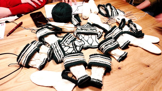 Loiferstricken f�r Grainbacher Trachtenfest