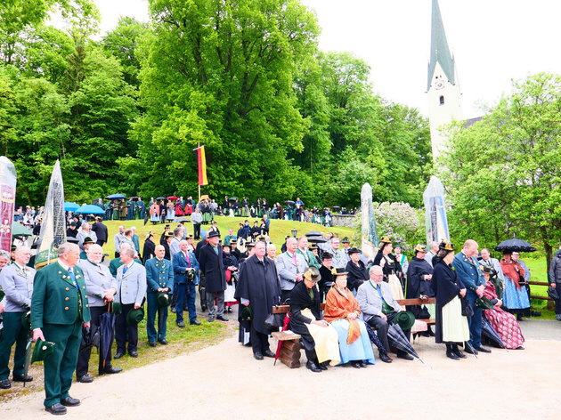 1Gottesdienst mit Kirche