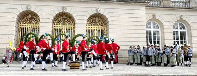 1T�nzer-Musik-Schloss